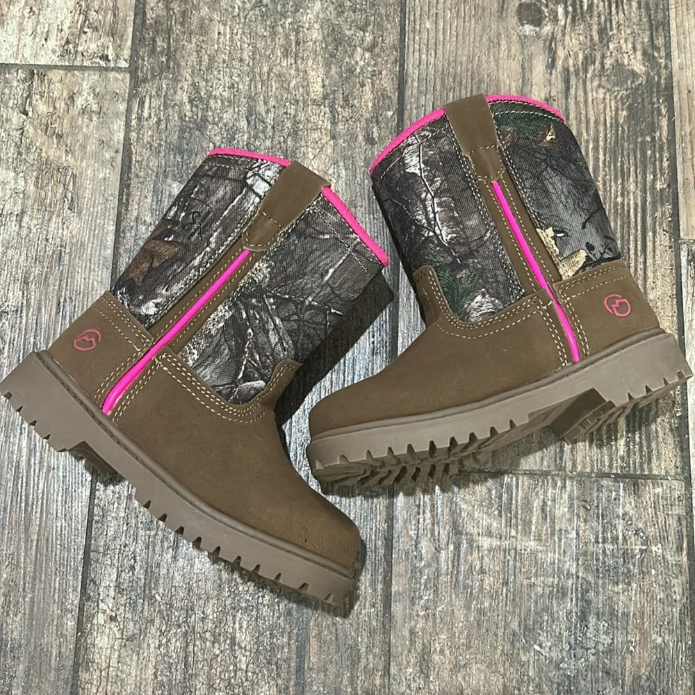Magellan Girls Brown and Pink Camo Boots - Picture 7 of 8